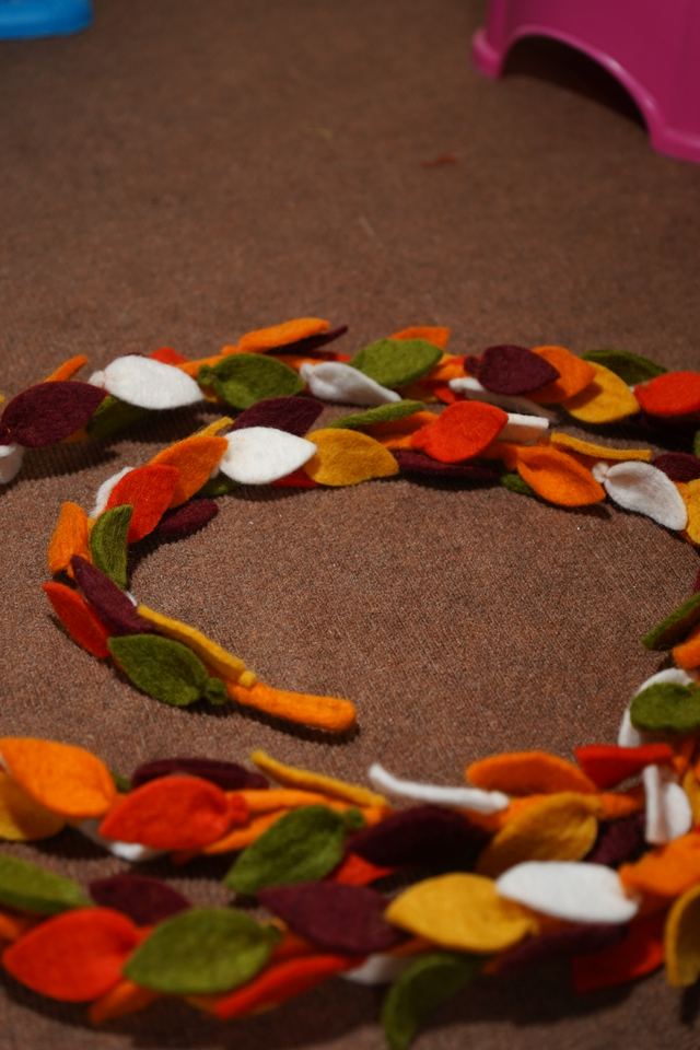 Autumn-colored felt leaf garland