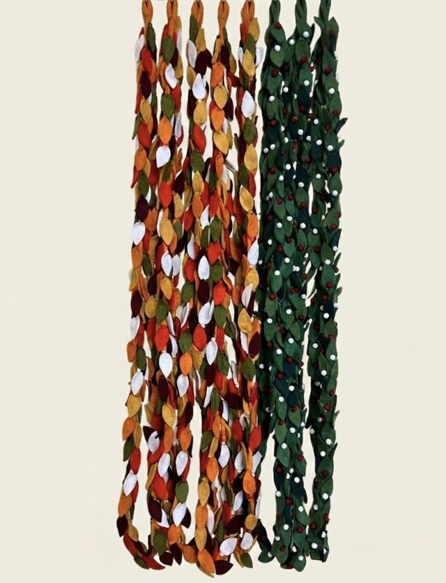 Long felt-ball and leaf garlands